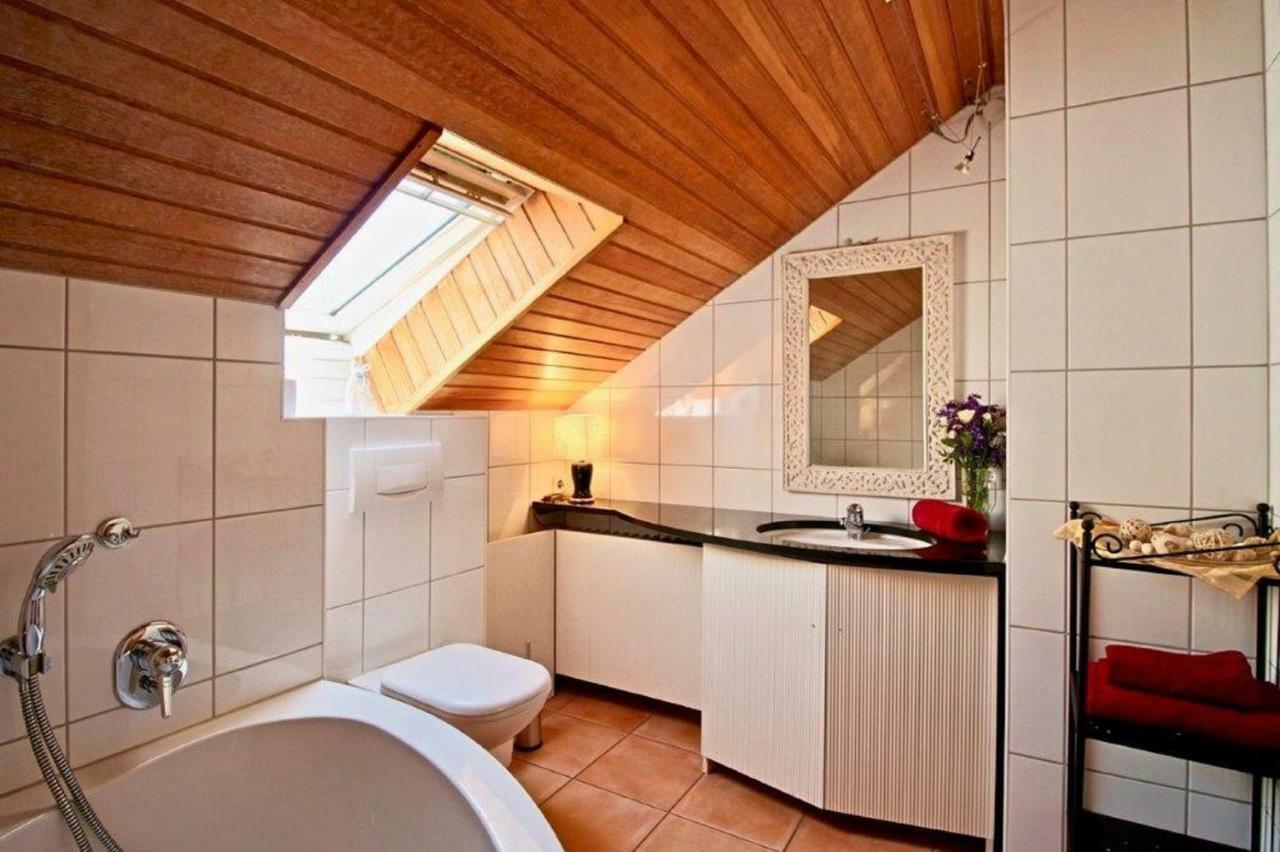 Ferienwohnung Mit Seeblick Und Dachterrasse In Ueberlingen Екстериор снимка