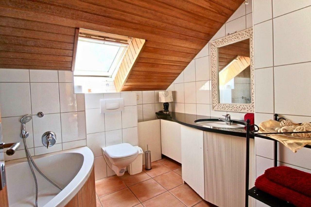 Ferienwohnung Mit Seeblick Und Dachterrasse In Ueberlingen Екстериор снимка
