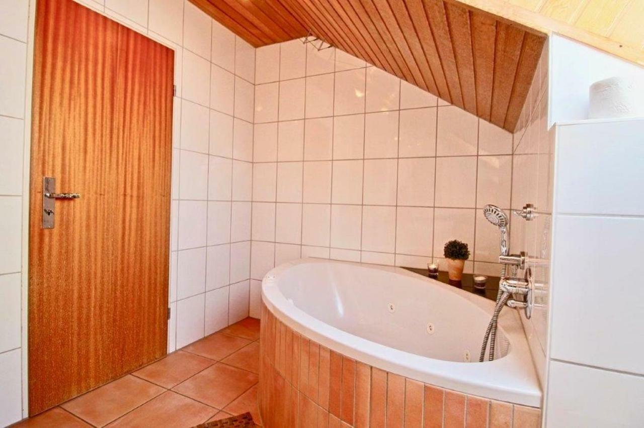 Ferienwohnung Mit Seeblick Und Dachterrasse In Ueberlingen Екстериор снимка